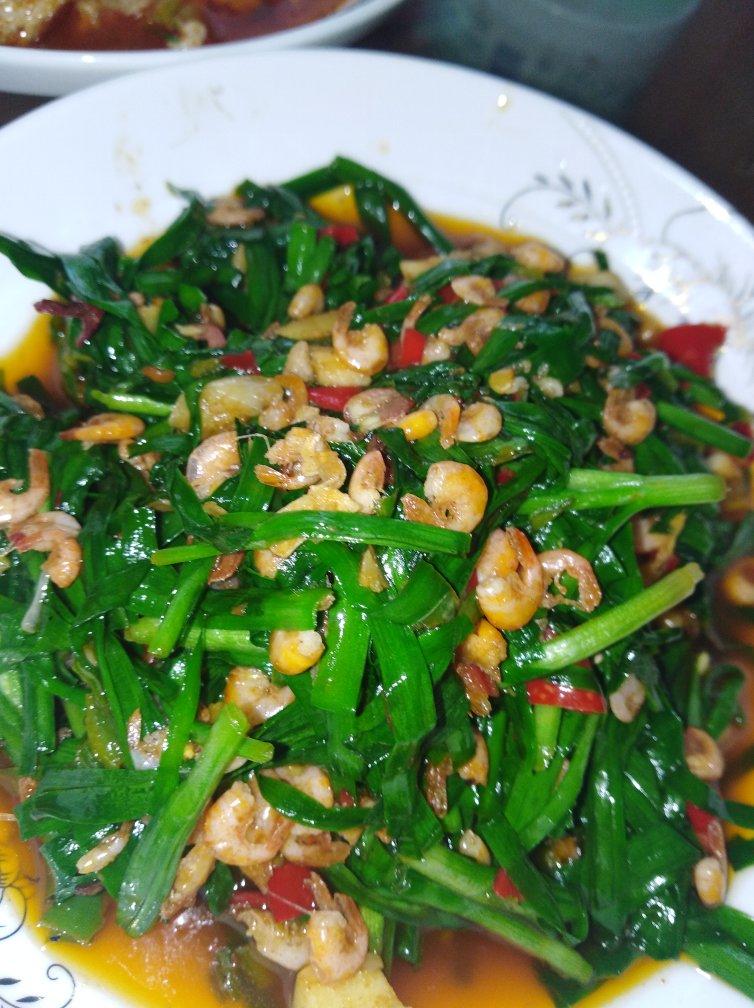 韭菜炒河虾