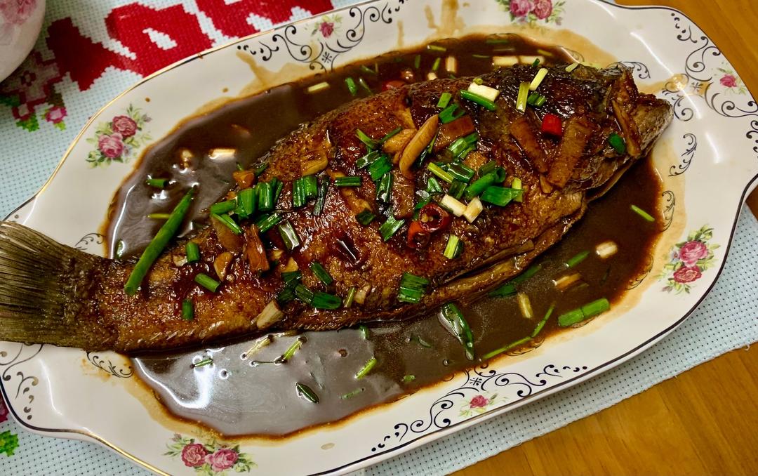 红烧鲈鱼的做法