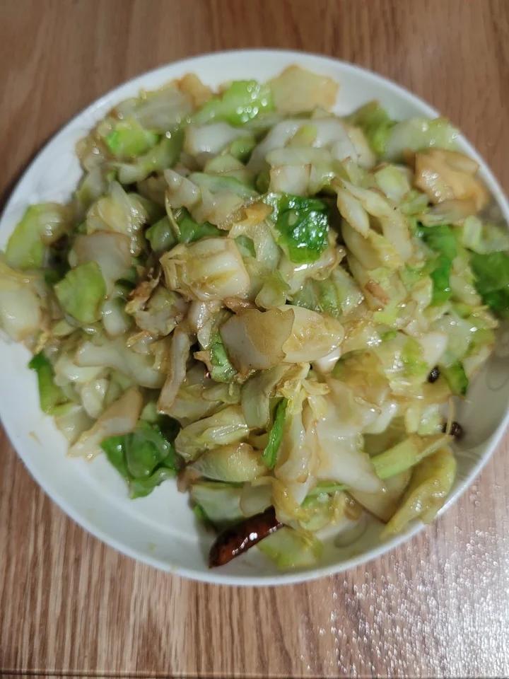 厨师长教你：8种不同的包菜做法，这里总有一款属于你的菜