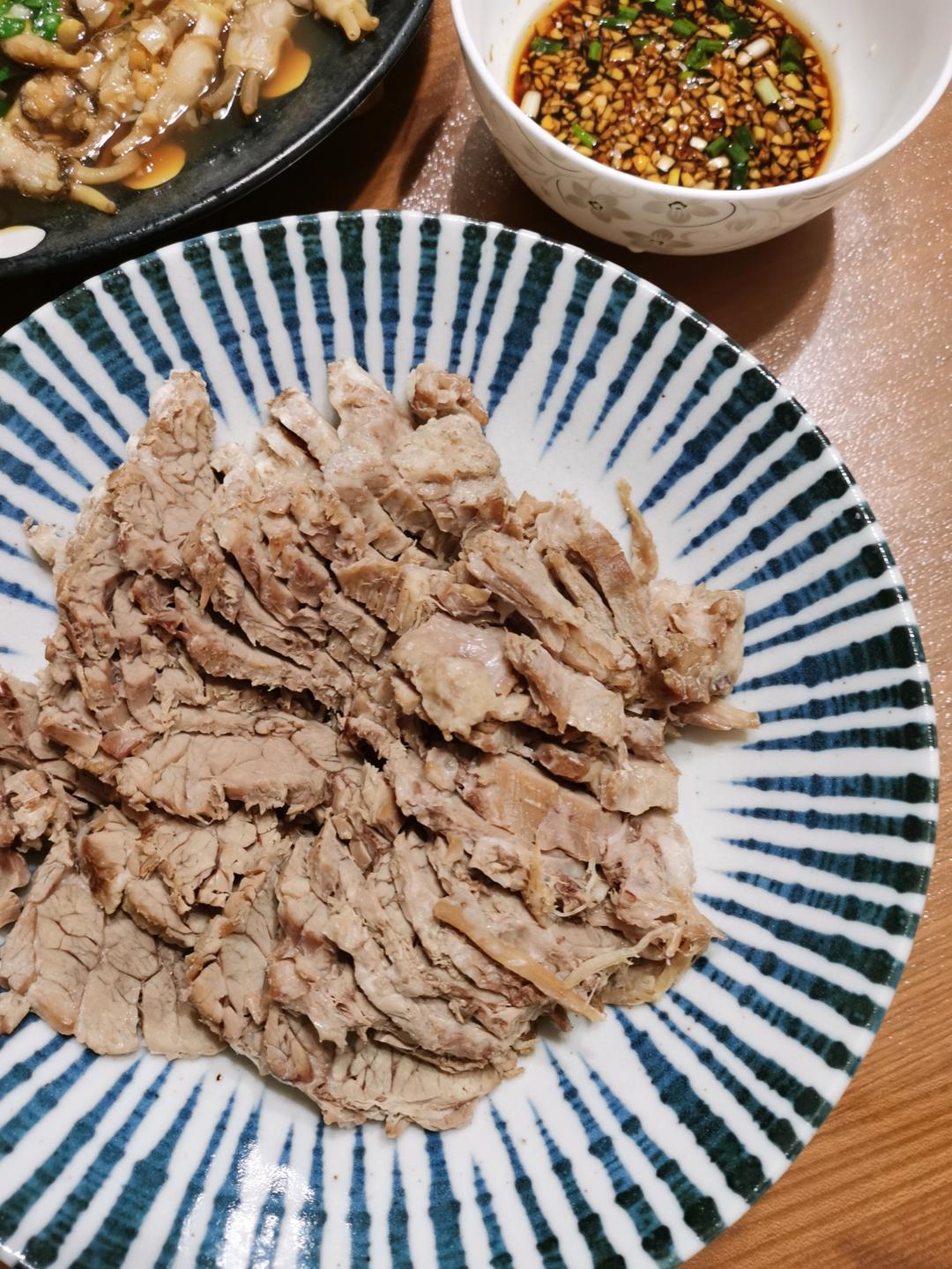 白切牛肉（高压锅版）+灵魂蘸料伴侣