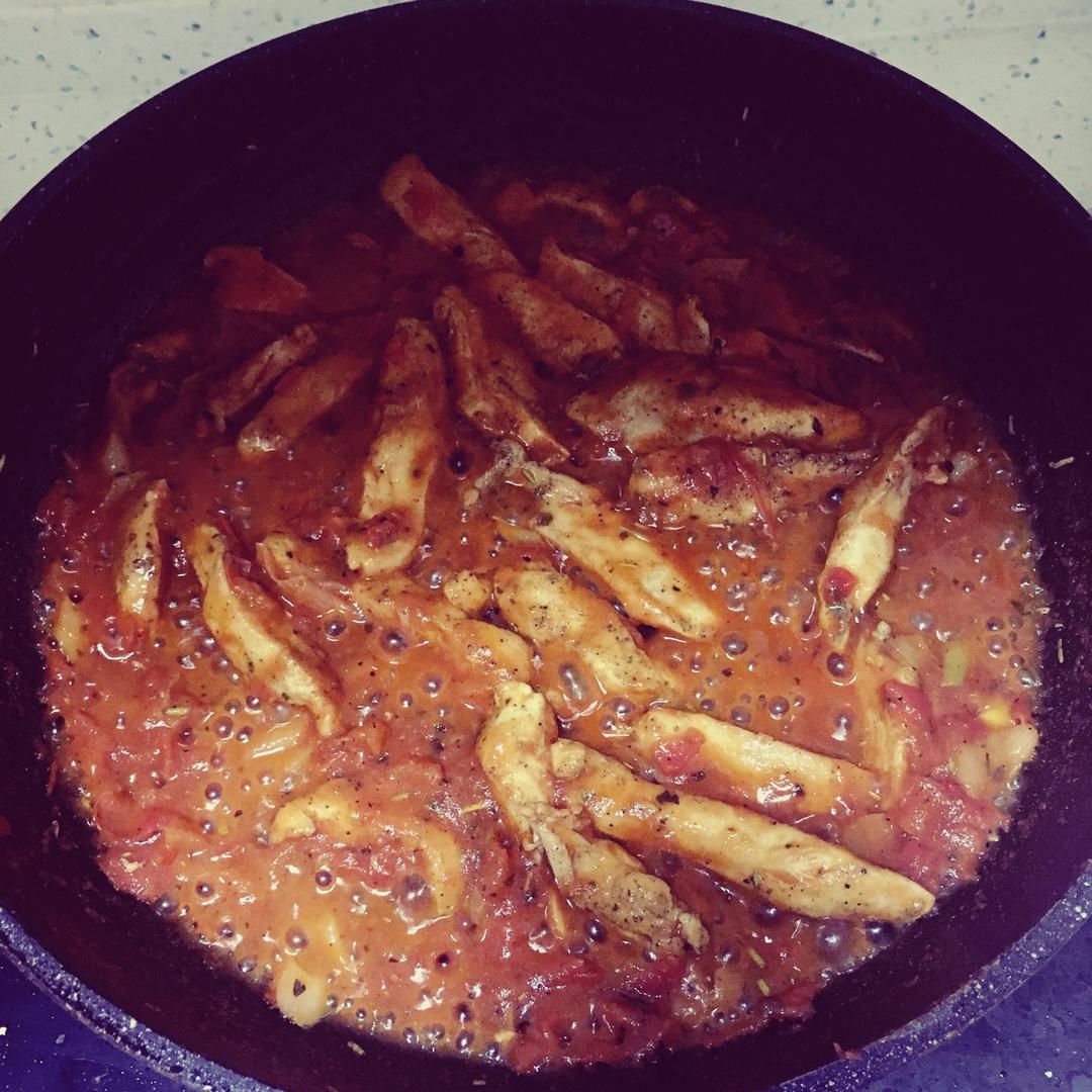 番茄炖鸡胸丨健康·三餐