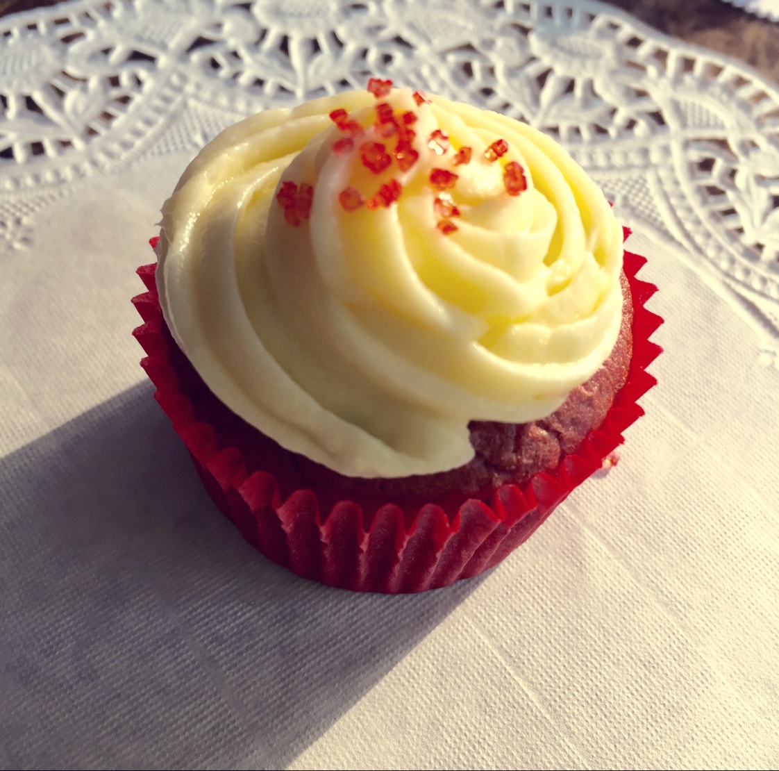 经典红丝绒杯子蛋糕（red velvet cupcake）