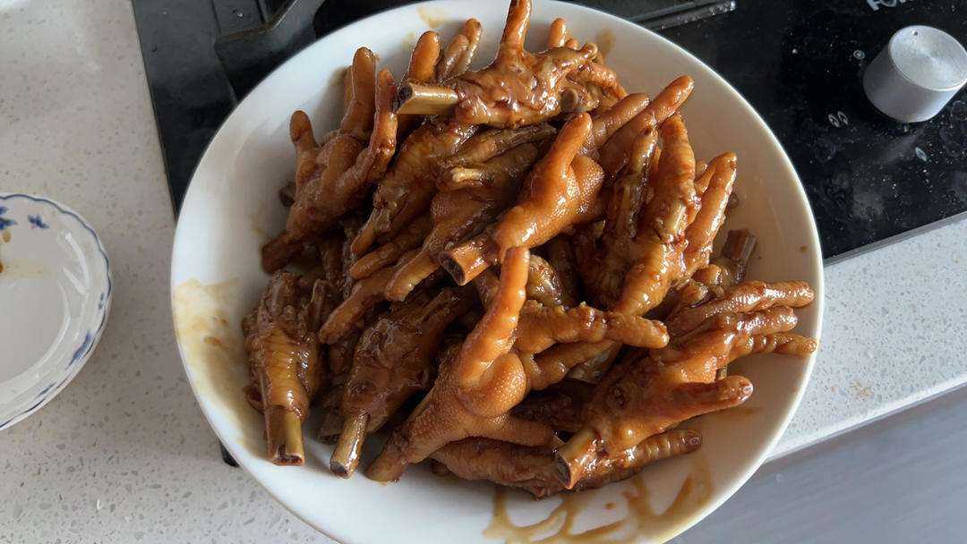 “销魂”卤鸡爪