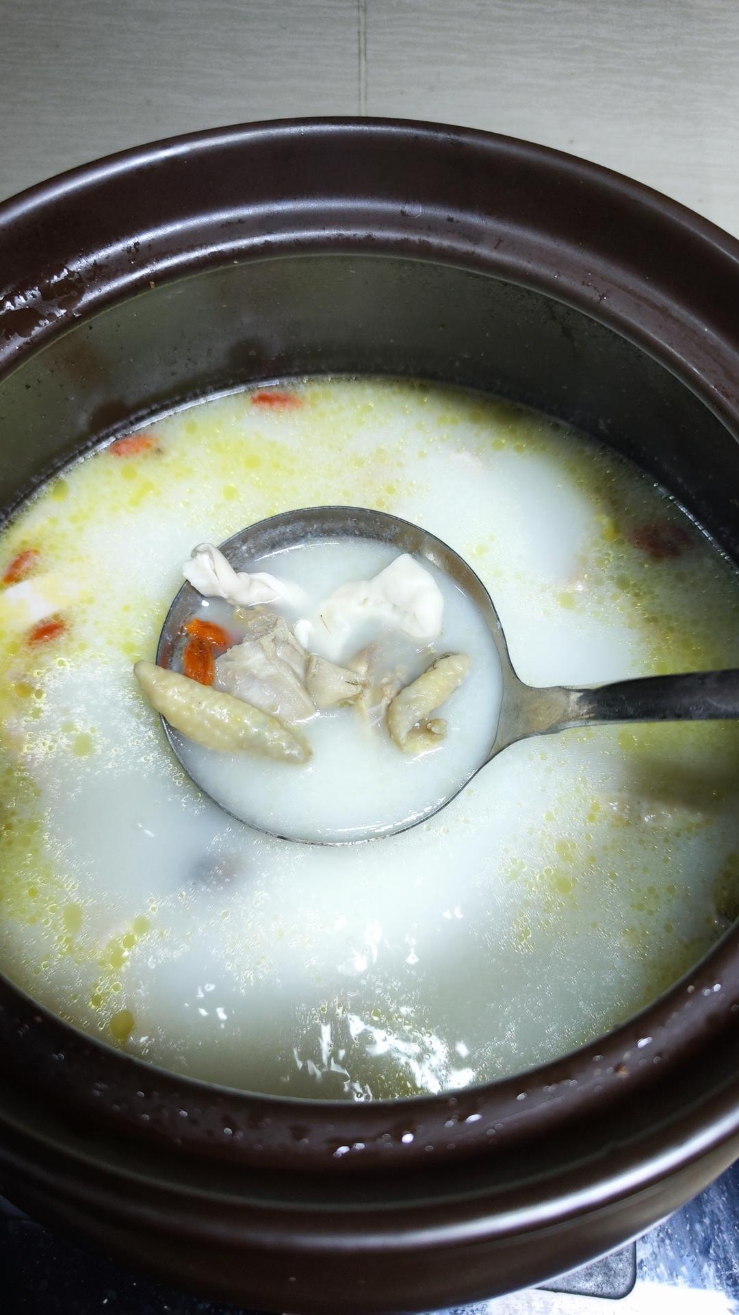 〈胡椒猪肚鸡汤〉，我超级喜欢的味道，欣小厨 😏