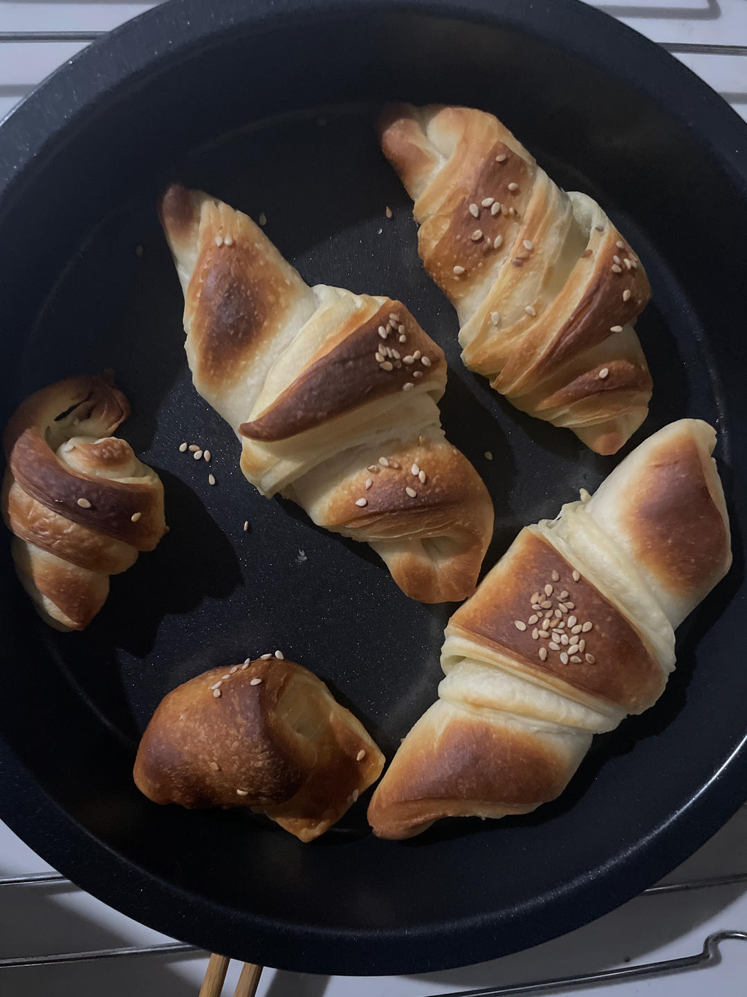 香酥泡乎牛角包•想不到这样处理面团吧‼️一次发酵