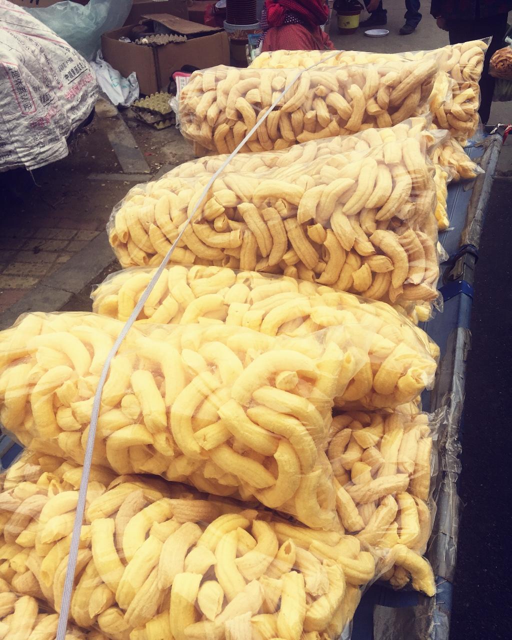 到最后才想起来拍照,最后就是给孩子们买爆米花,5块钱一大袋的糖酥棍