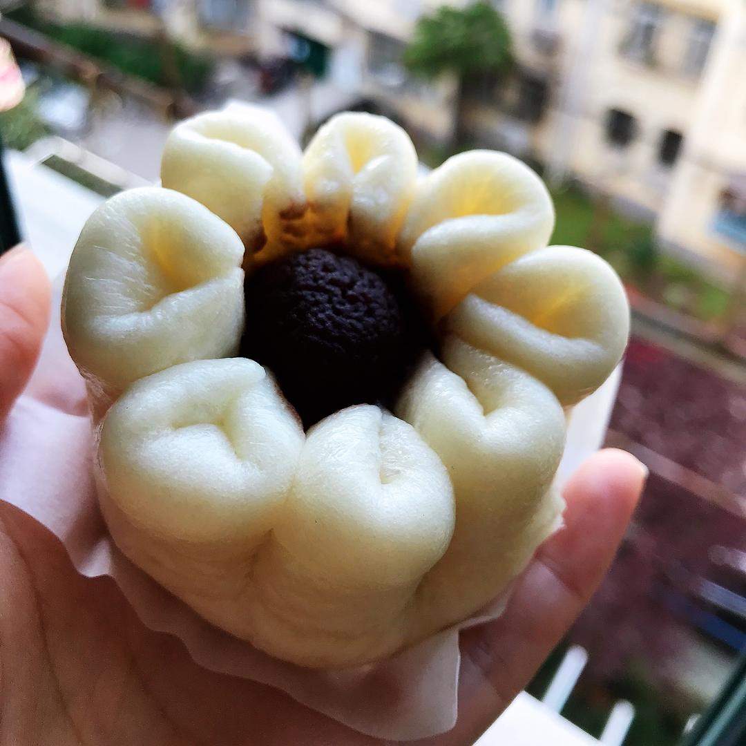 如花般绽放的豆沙包