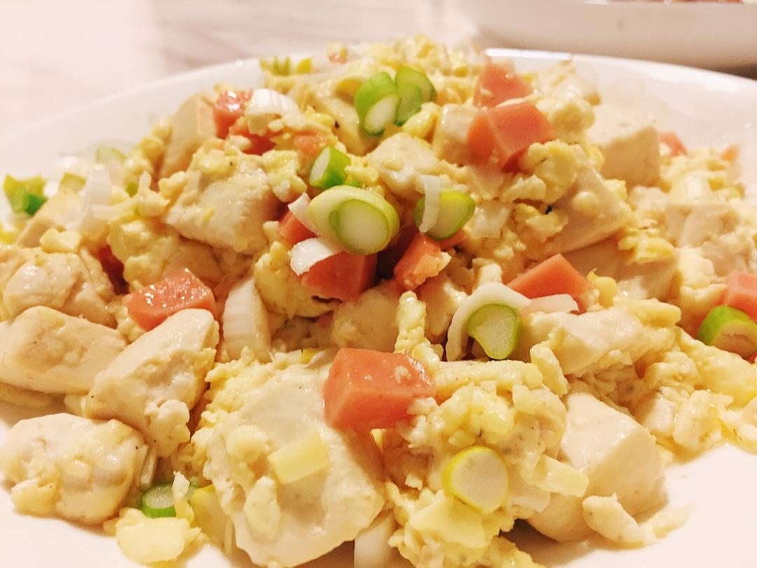 蛋包豆腐丁