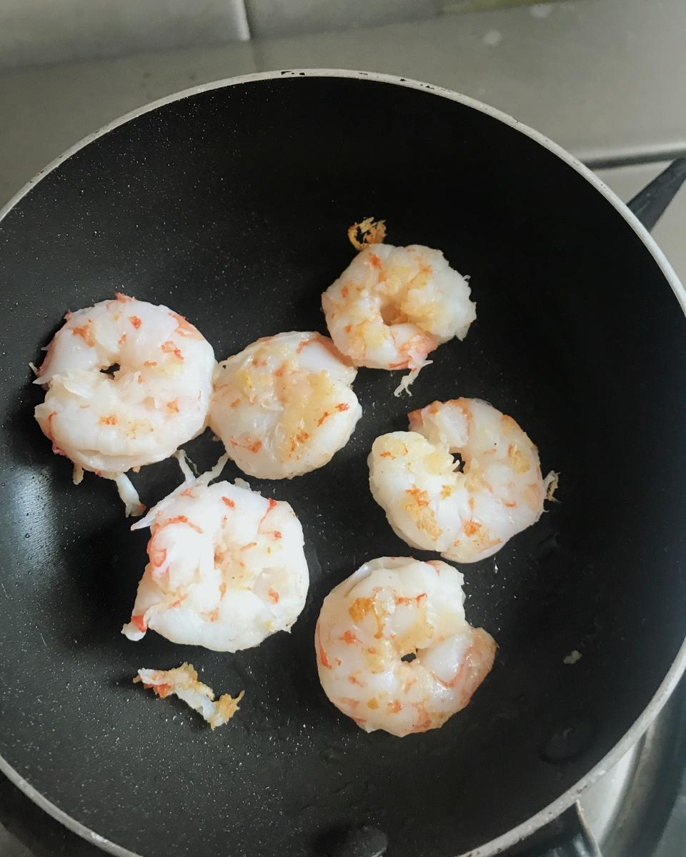 十分钟香草香煎虾仁