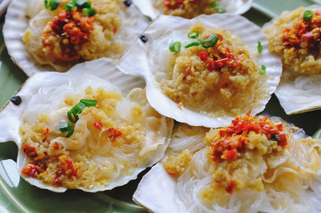 蒜蓉粉丝蒸扇贝