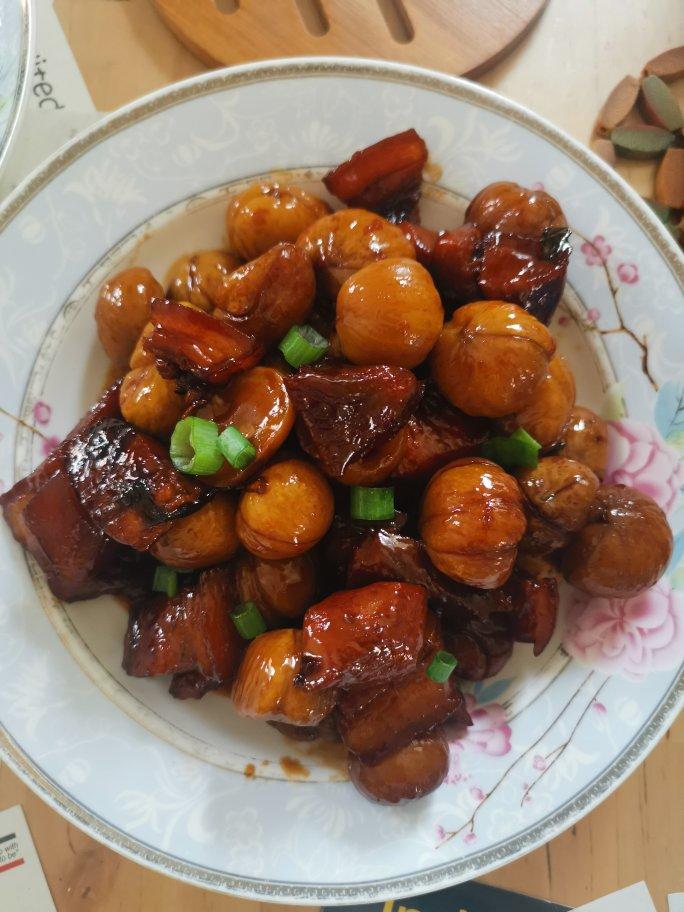 板栗红烧肉