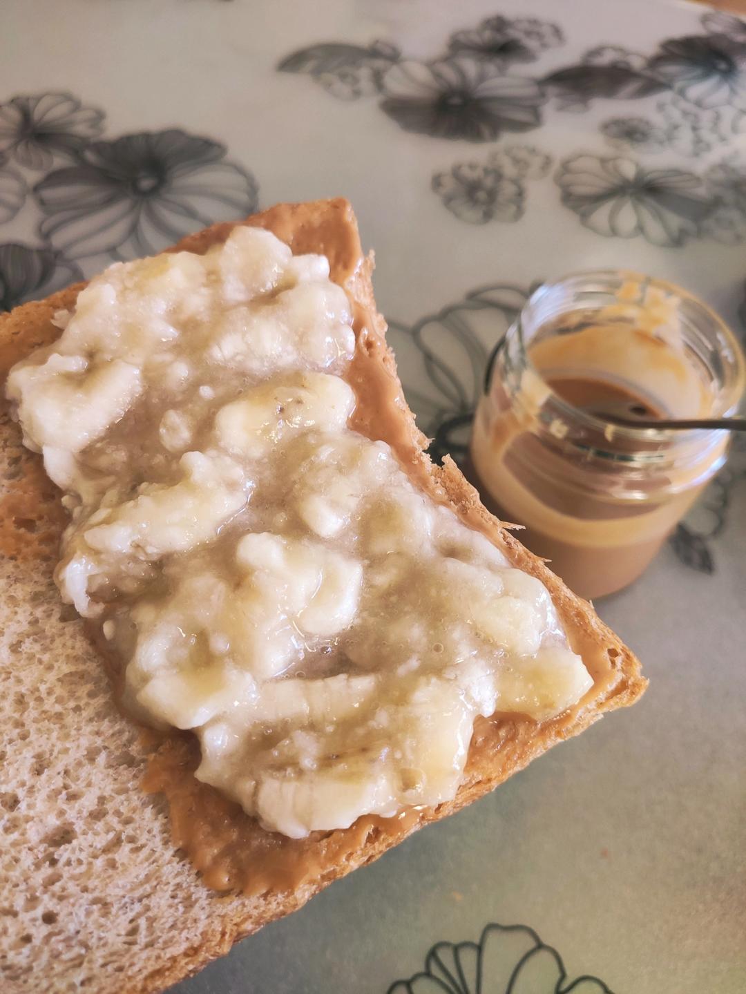 香蕉泥花生酱三明治（我的食欲稳定器）| 健康·三餐