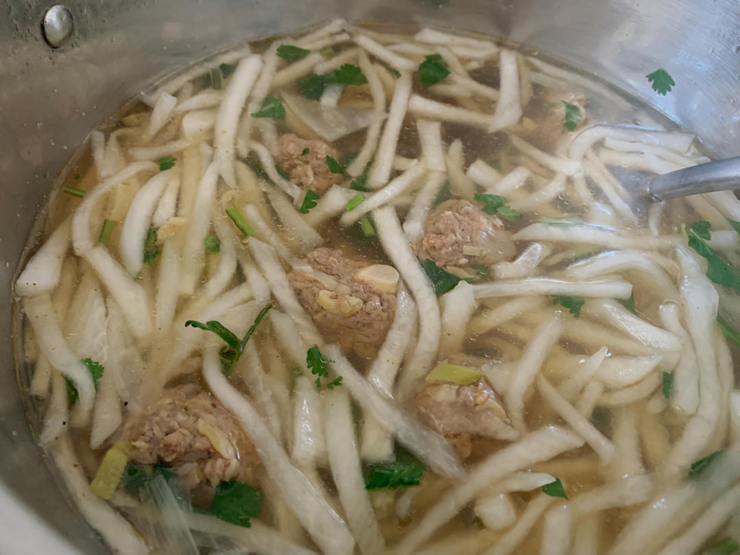 萝卜汆丸子