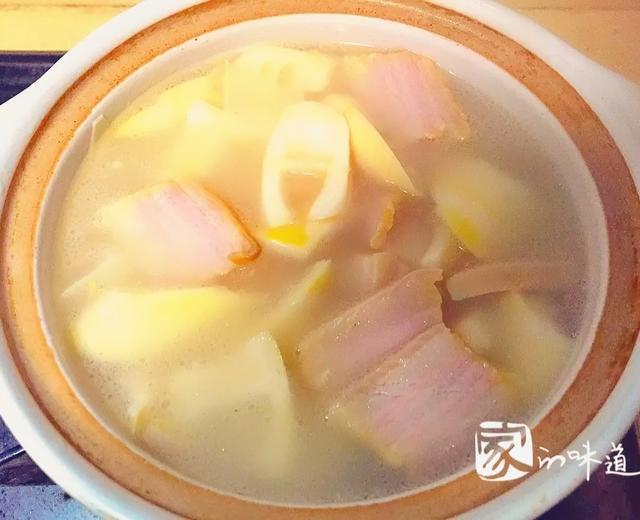 腌笃鲜（咸肉炖春笋，春天时令菜，易做极鲜）的做法