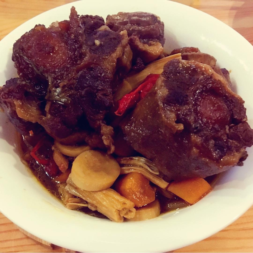 红烧牛尾