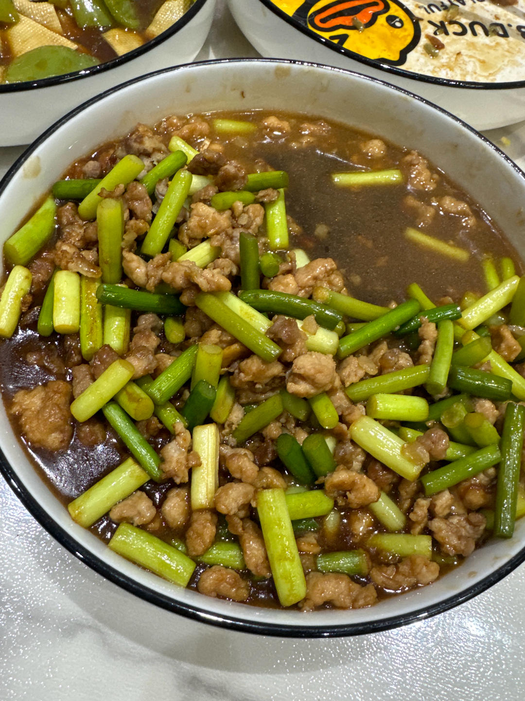 蒜苔炒肉末，三碗米饭都不够吃