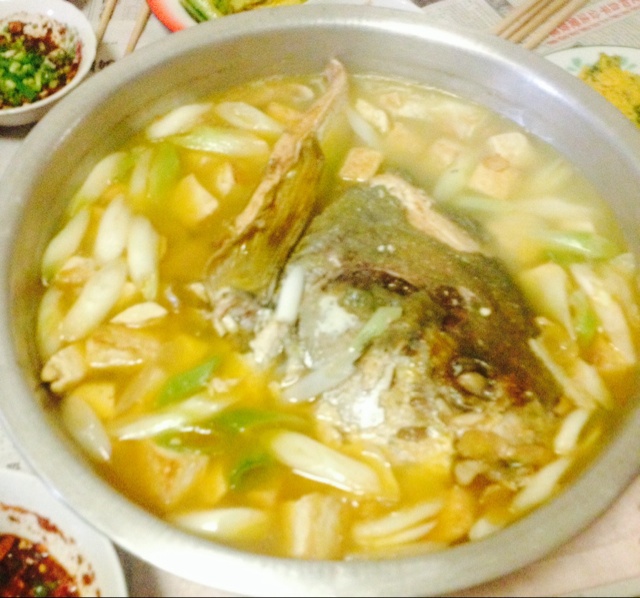 鱼头豆腐煲