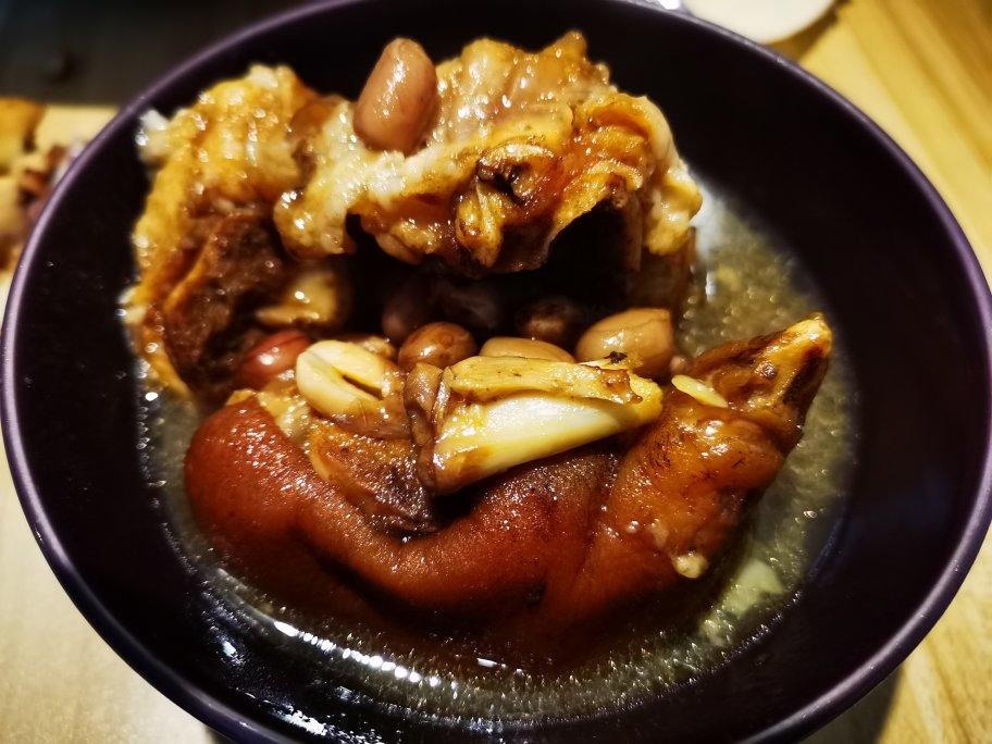 花生黄豆炖猪蹄（家常版）