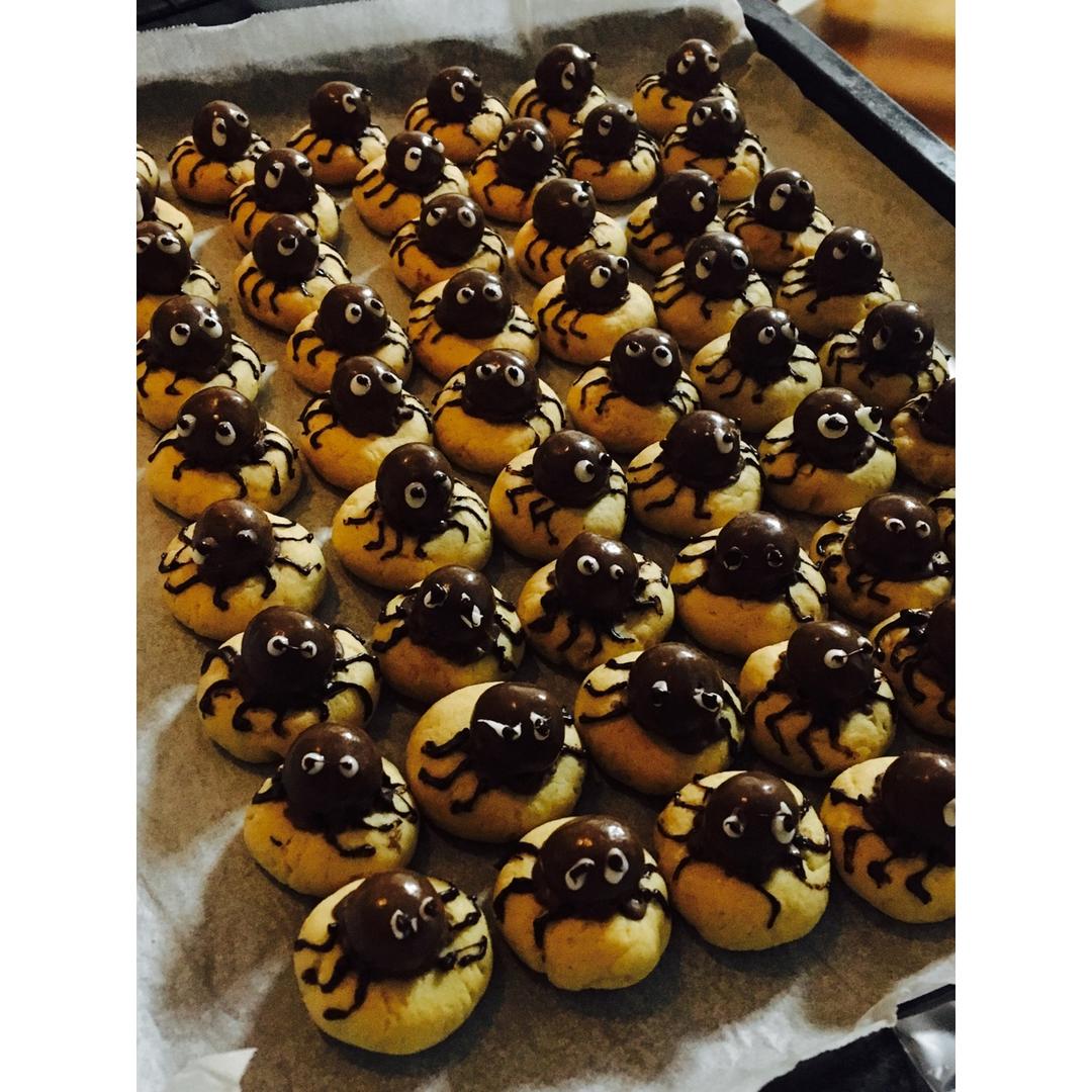 万圣节蜘蛛花生酱曲奇