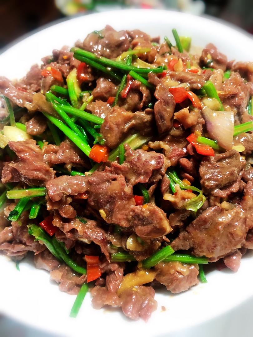 豆家小宝做的小炒牛肉(小白也可以做的超好吃!