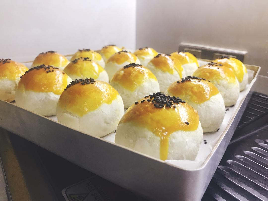 从炒红豆沙开始做蛋黄酥（视频）