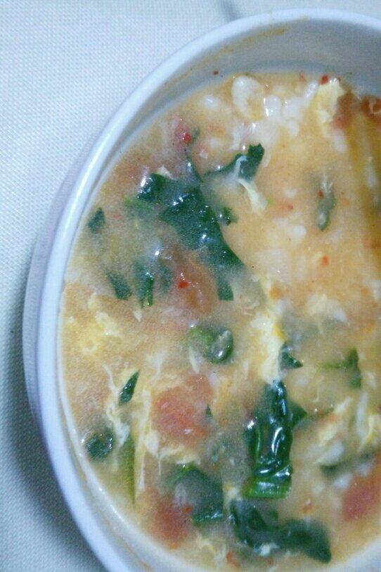 蔬菜蛋花面疙瘩汤（附图解面疙瘩做法）