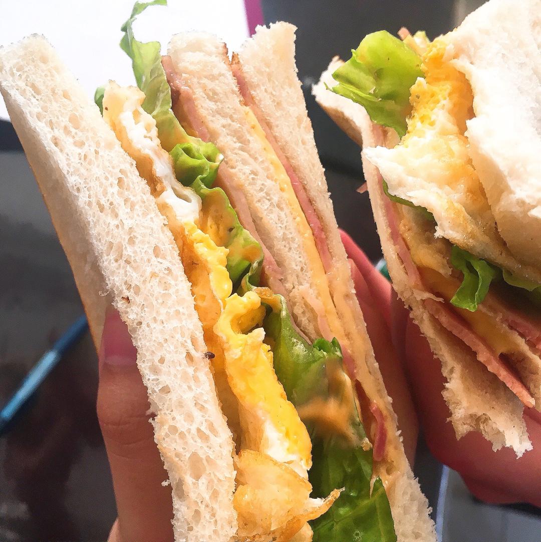 火腿芝士蛋三文治