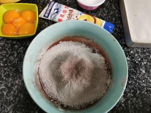 雀巢鹰唛巧克力炼奶浓情巧克力奶油蛋糕的做法 步骤4