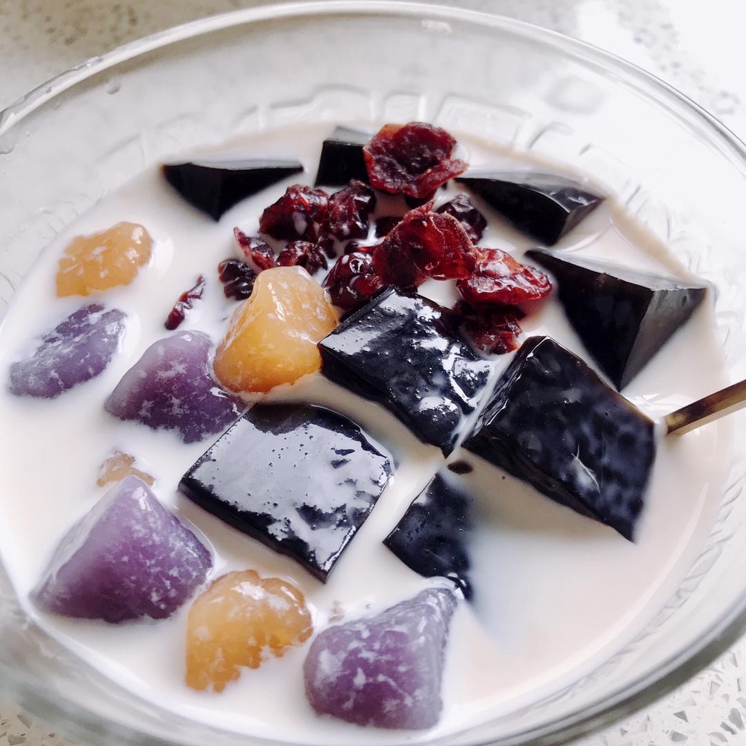 满足你的偷学欲望，“鲜芋仙”的三色芋圆在家也能轻松搞定！——三色芋圆