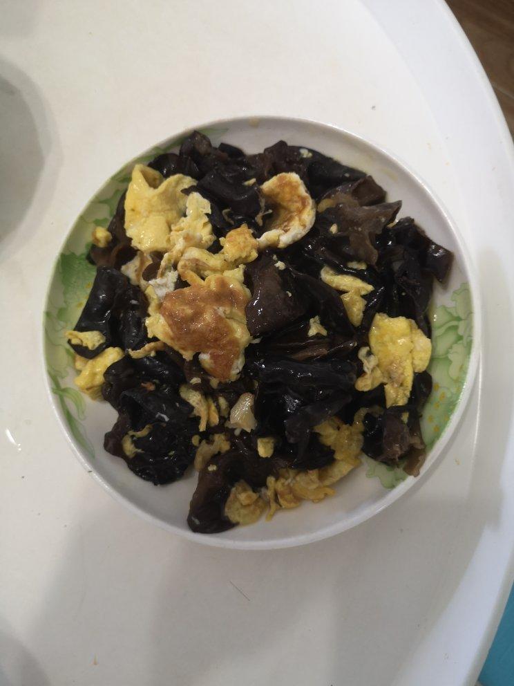 木耳炒鸡蛋(啤酒白酒的好朋友)