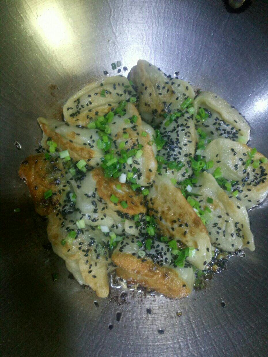 猪肉韭菜饺子