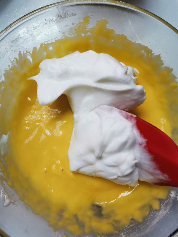 记录：这是我用过的最好的酸奶蛋糕方子的做法 步骤8