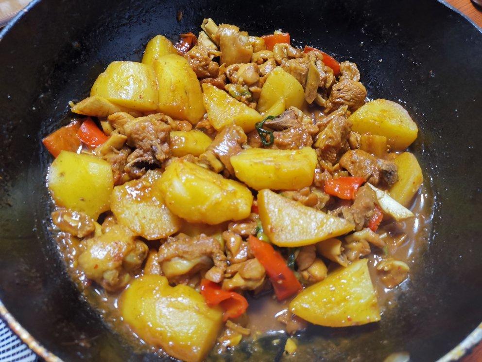 鲜香味浓土豆烧鸡（还是焖鸡？炒鸡？随便啦）