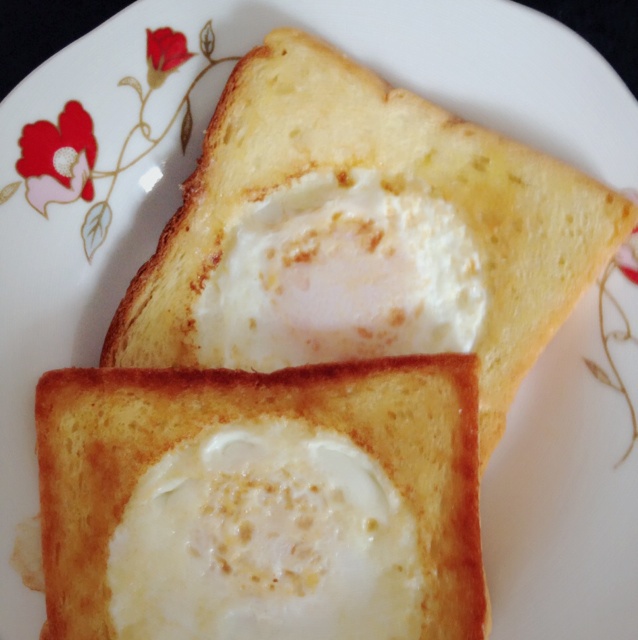 荷包蛋土司