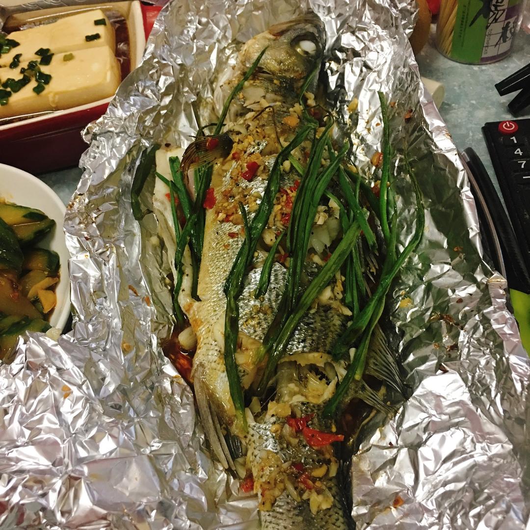 锡纸包烤鲈鱼