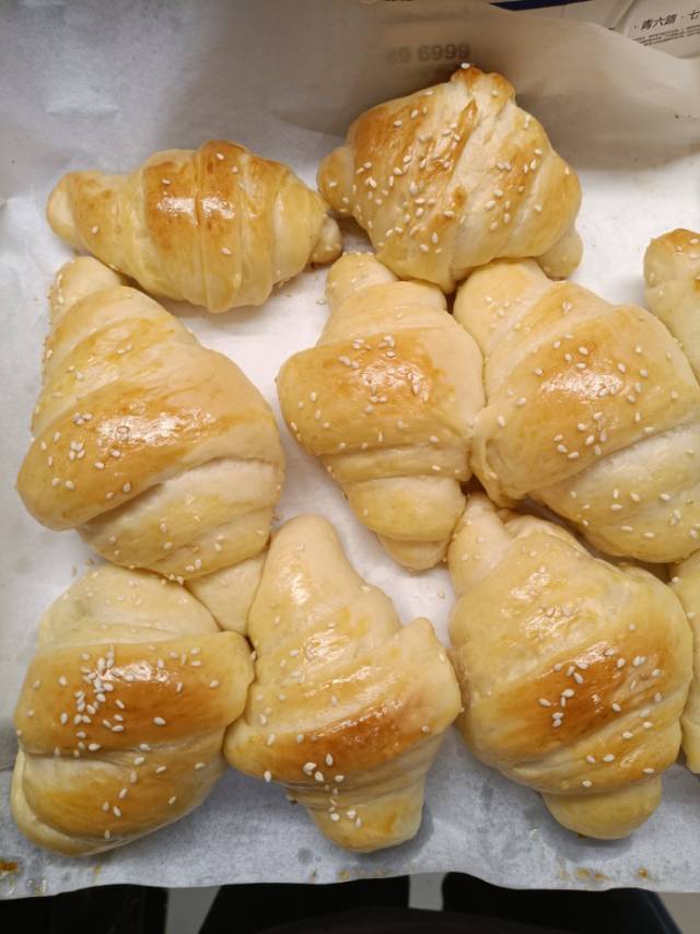 超级拉丝的牛奶面包