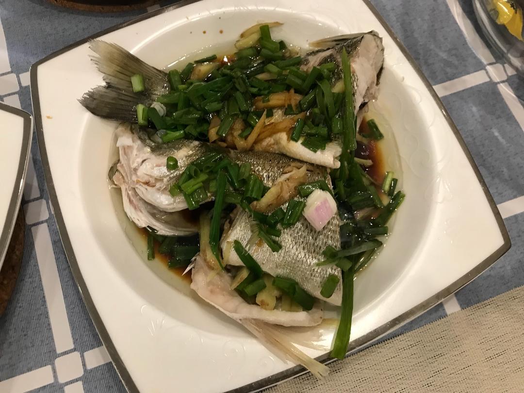 清蒸鲈鱼