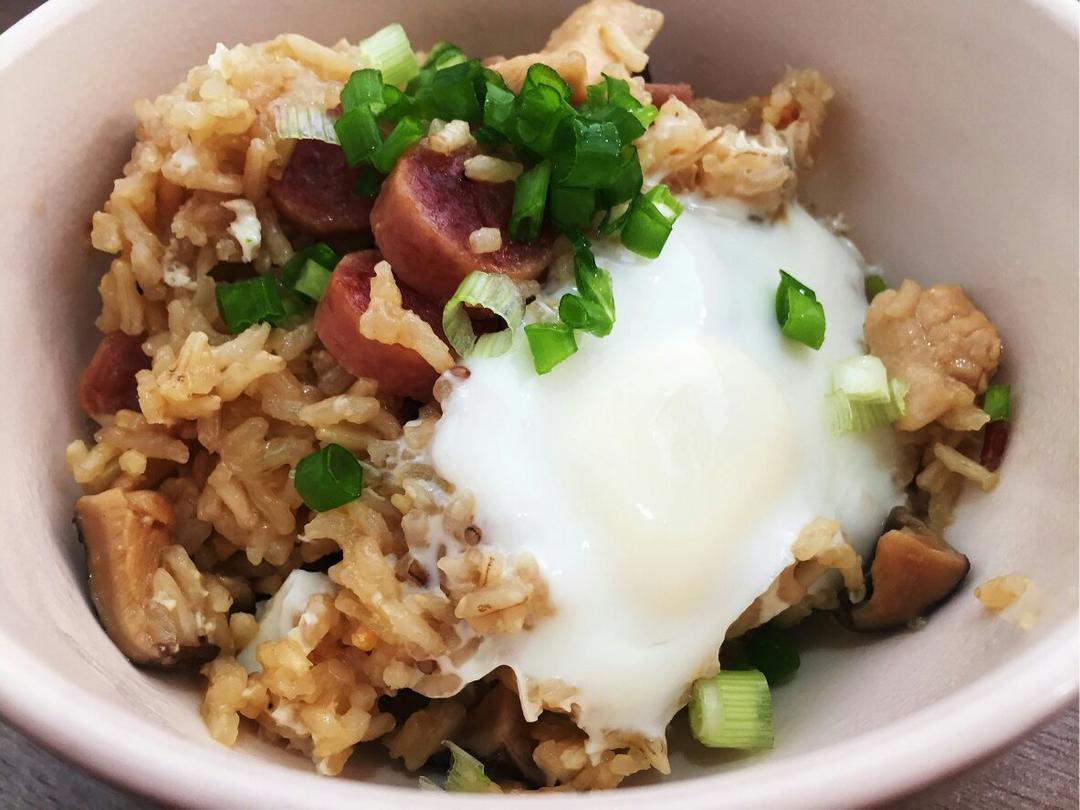 电饭锅版香菇腊肠饭