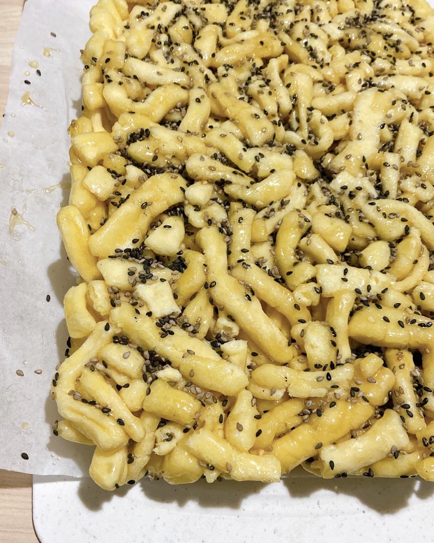 （视频食谱）自制沙琪玛／萨其马
