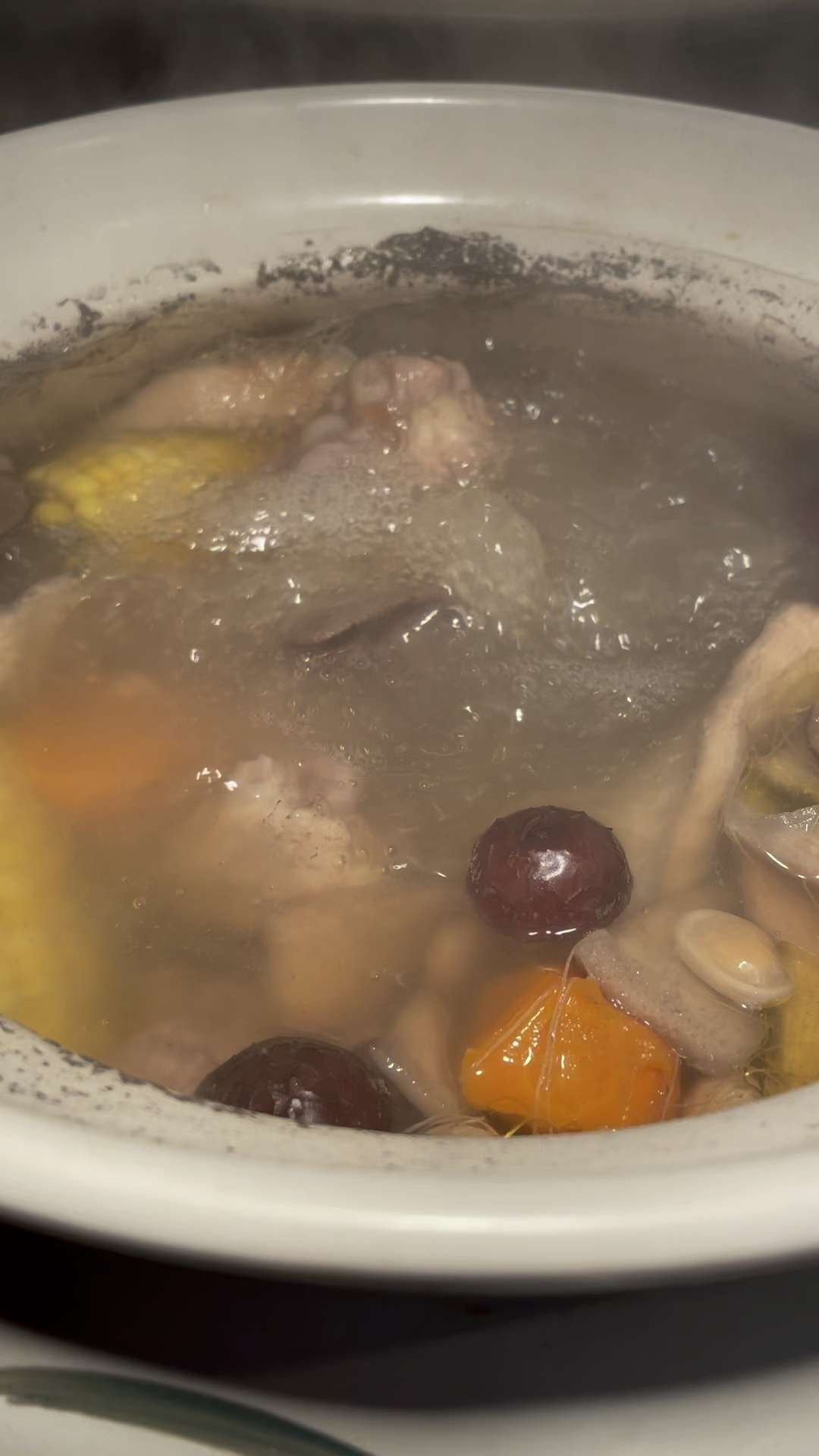 猪横利煲白果芡实薏米汤的做法 步骤4
