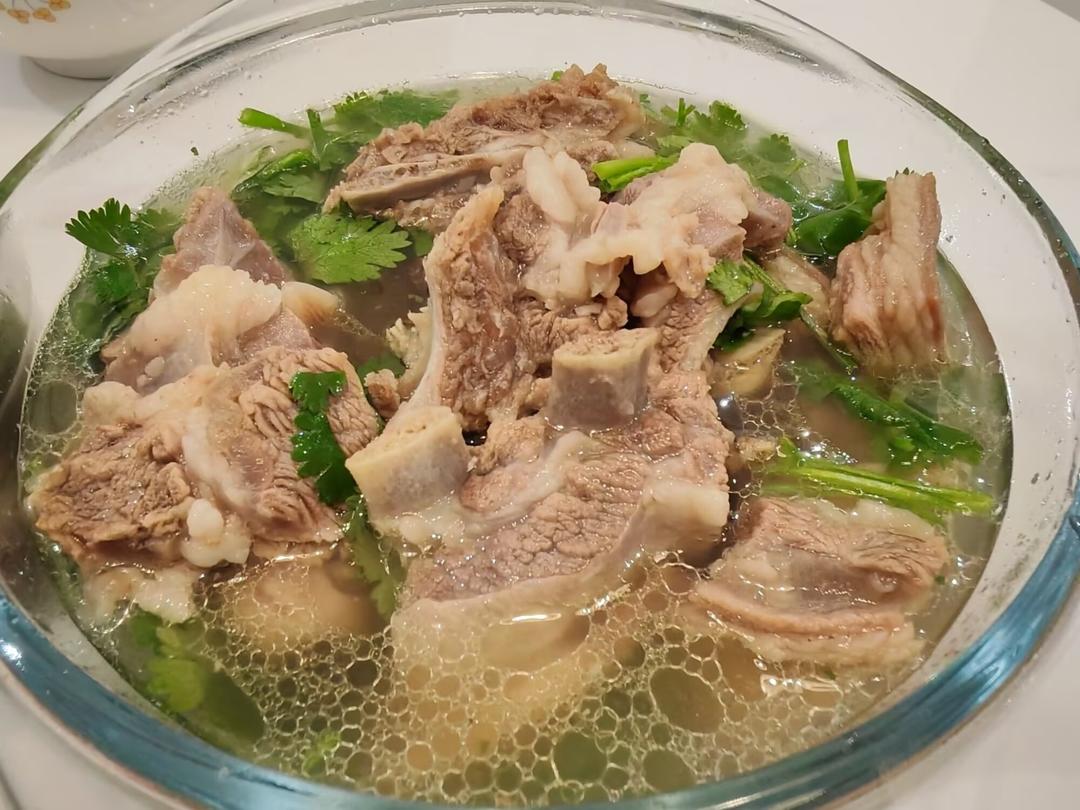 清炖羊肉汤