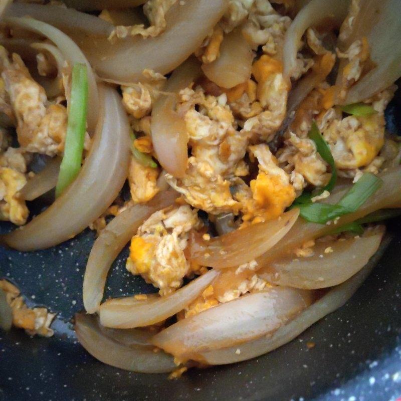 降压防癌的好食材  洋葱炒鸡蛋