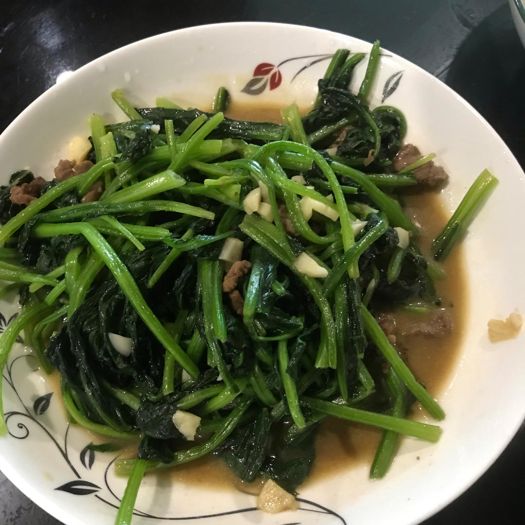 减肥快手菜补铁佳品—菠菜炒牛肉