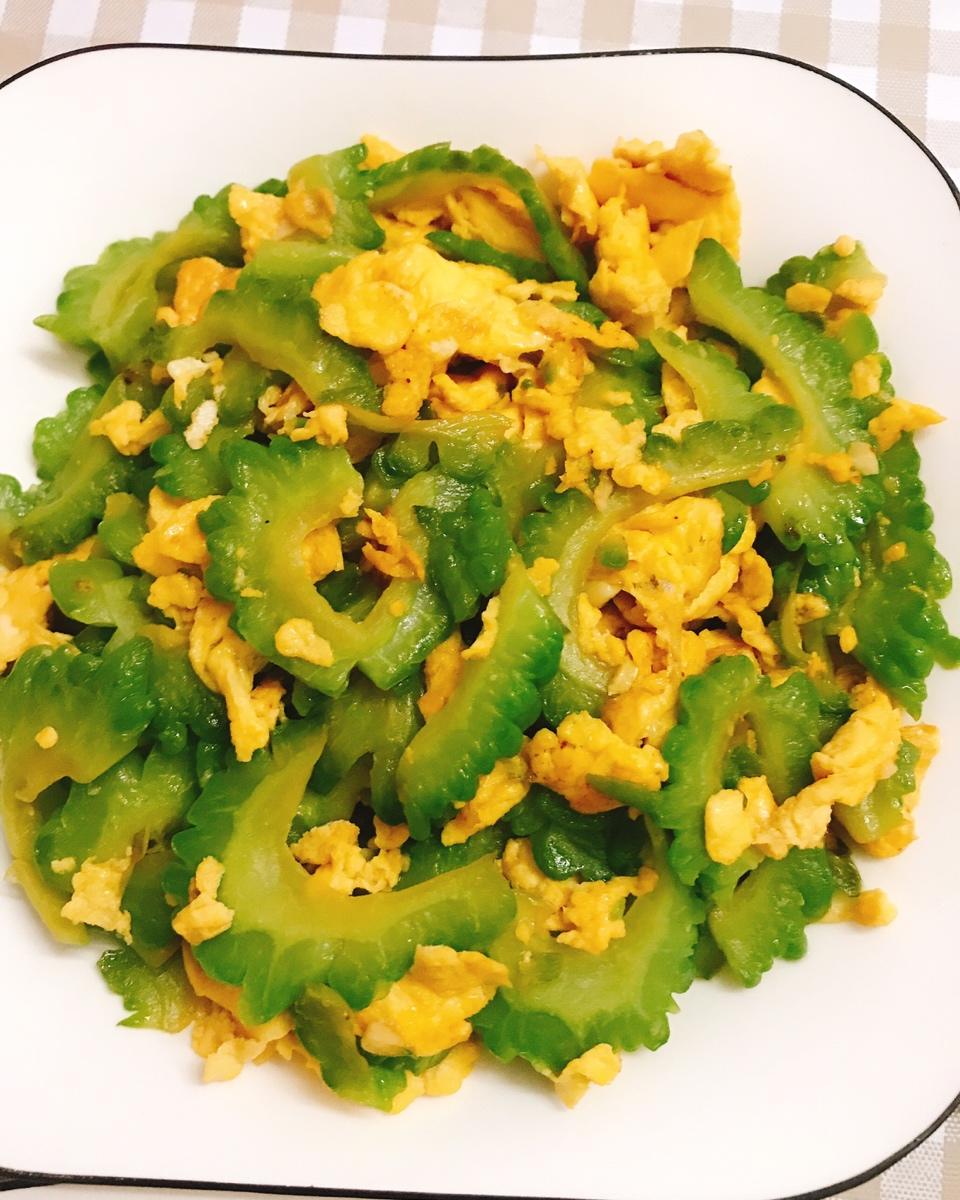 苦瓜炒鸡蛋