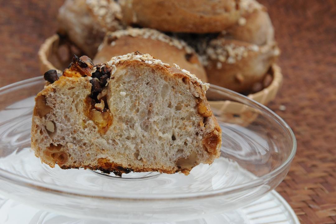 天然酵母干果馅面包的做法