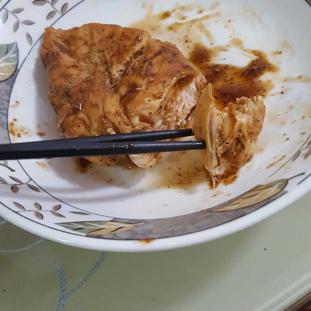 酷炫屌炸天好吃的煎鸡胸肉（香蒜蜂蜜煎鸡胸肉）