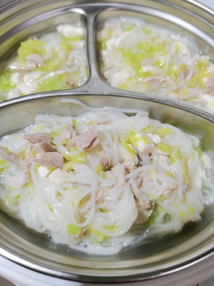 10个月宝宝辅食  娃娃菜豆腐碎肉面的做法