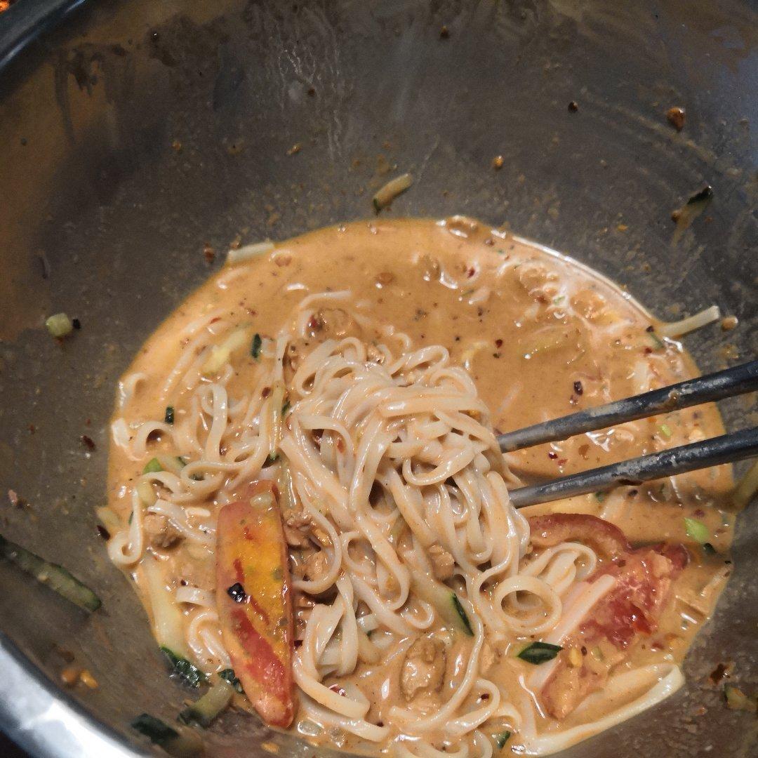 一夫食堂半半拌面