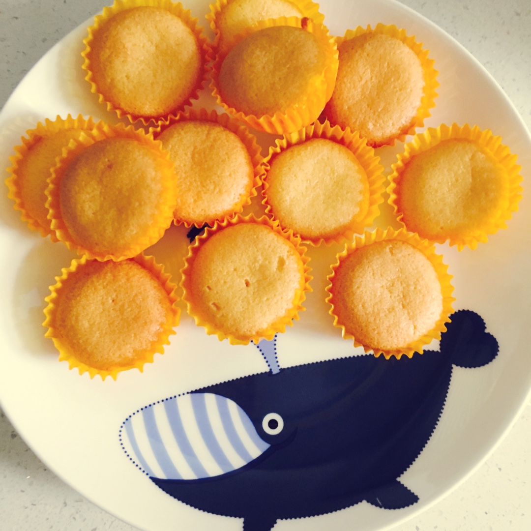 椰浆戚风小蛋糕