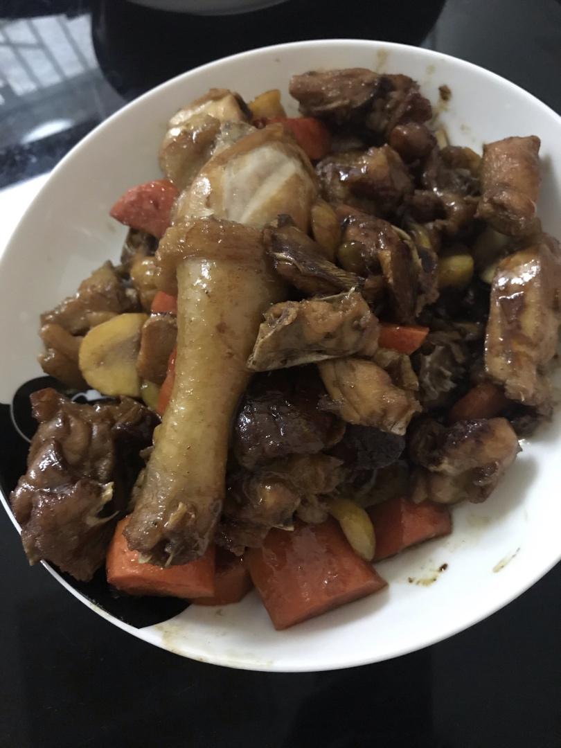 板栗香焖三黄鸡